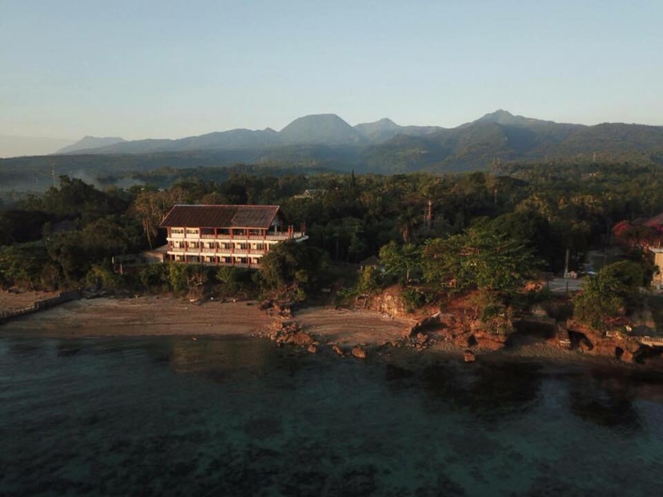 Wuthering Heights Bed & Breakfast By The Sea Dumaguete City Экстерьер фото