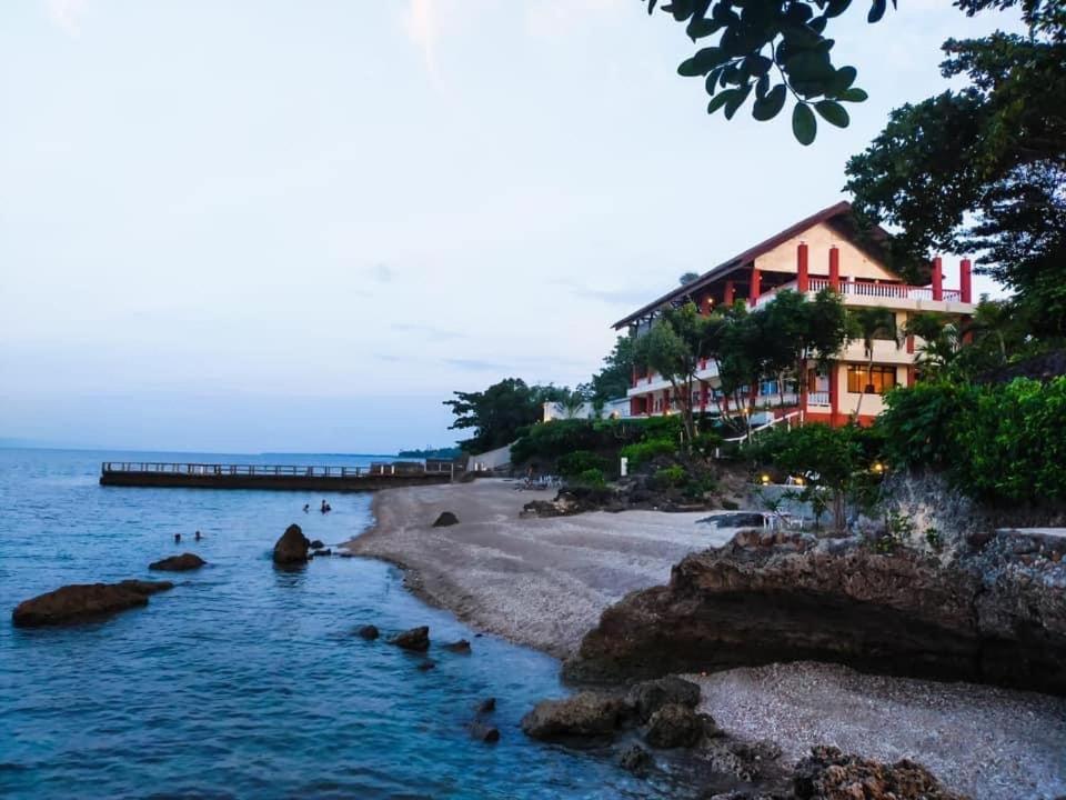 Wuthering Heights Bed & Breakfast By The Sea Dumaguete City Экстерьер фото