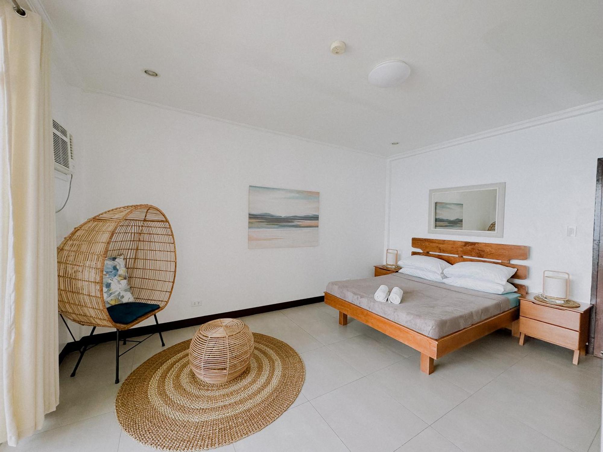 Wuthering Heights Bed & Breakfast By The Sea Dumaguete City Экстерьер фото