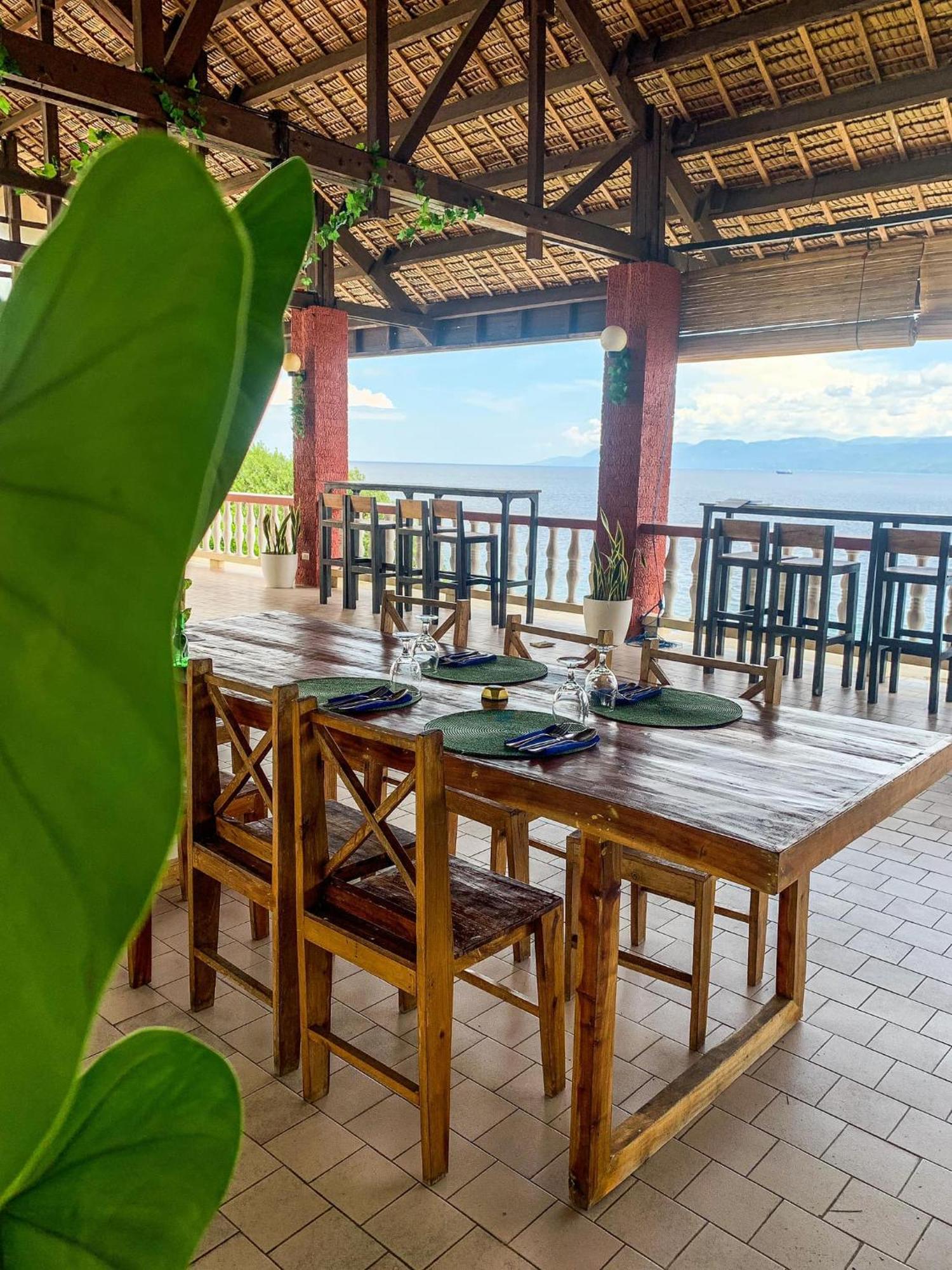 Wuthering Heights Bed & Breakfast By The Sea Dumaguete City Экстерьер фото