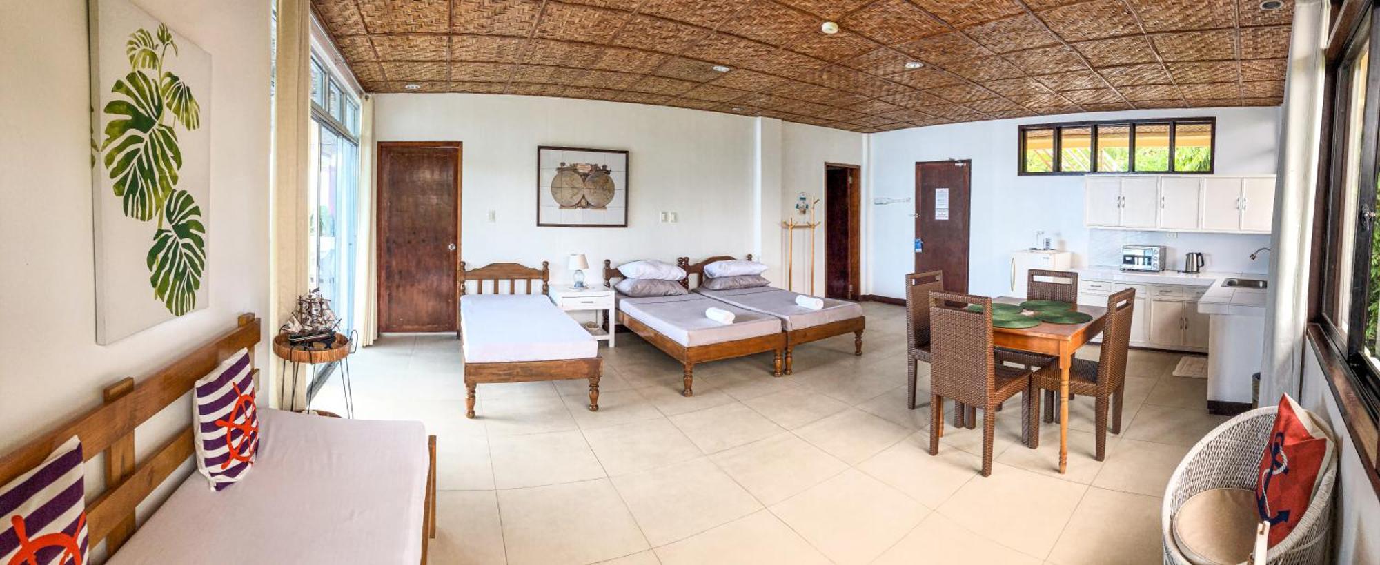 Wuthering Heights Bed & Breakfast By The Sea Dumaguete City Экстерьер фото
