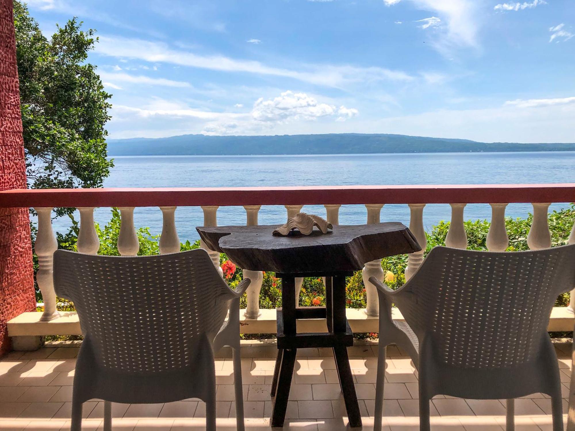 Wuthering Heights Bed & Breakfast By The Sea Dumaguete City Экстерьер фото