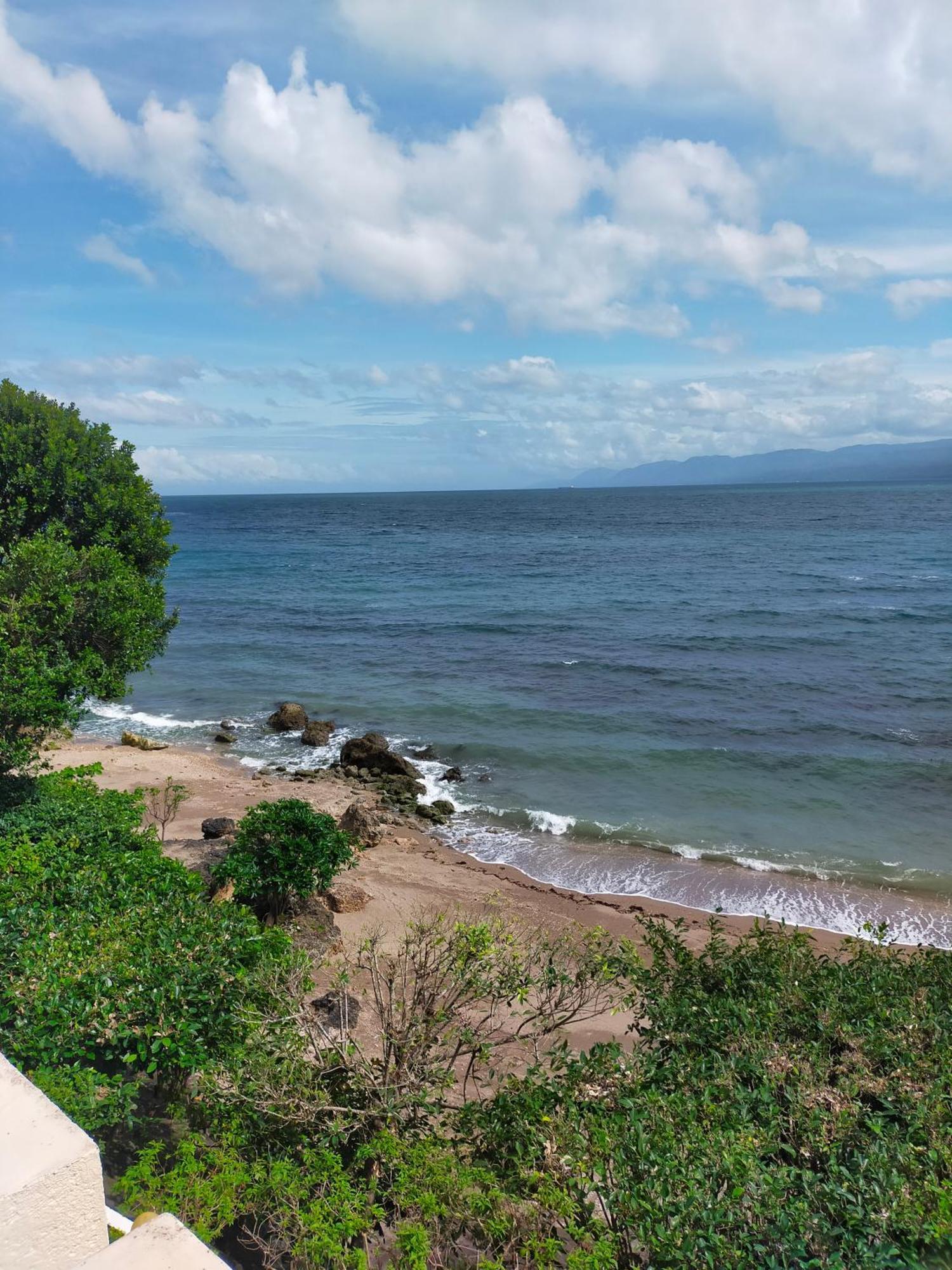 Wuthering Heights Bed & Breakfast By The Sea Dumaguete City Экстерьер фото