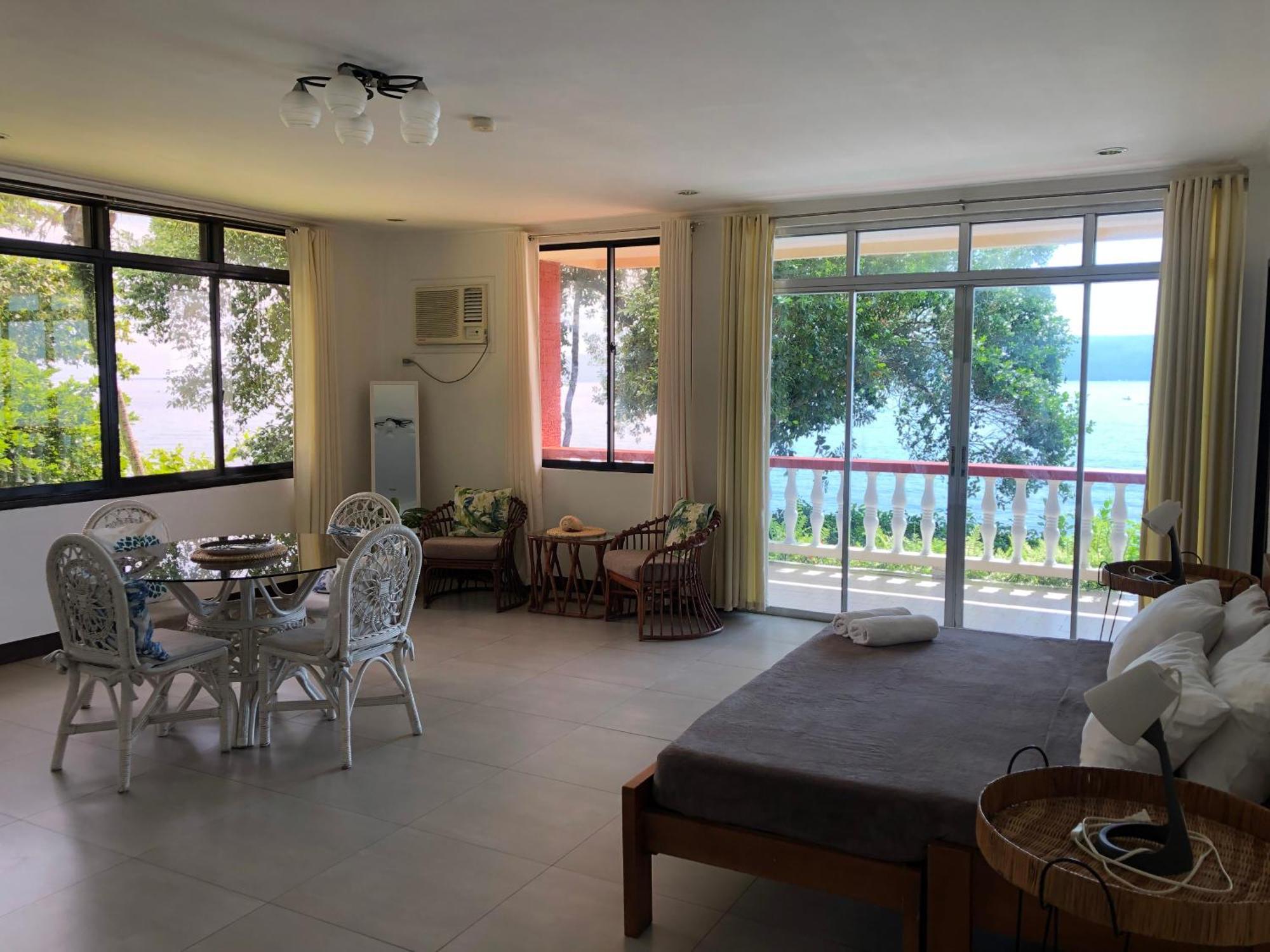 Wuthering Heights Bed & Breakfast By The Sea Dumaguete City Экстерьер фото