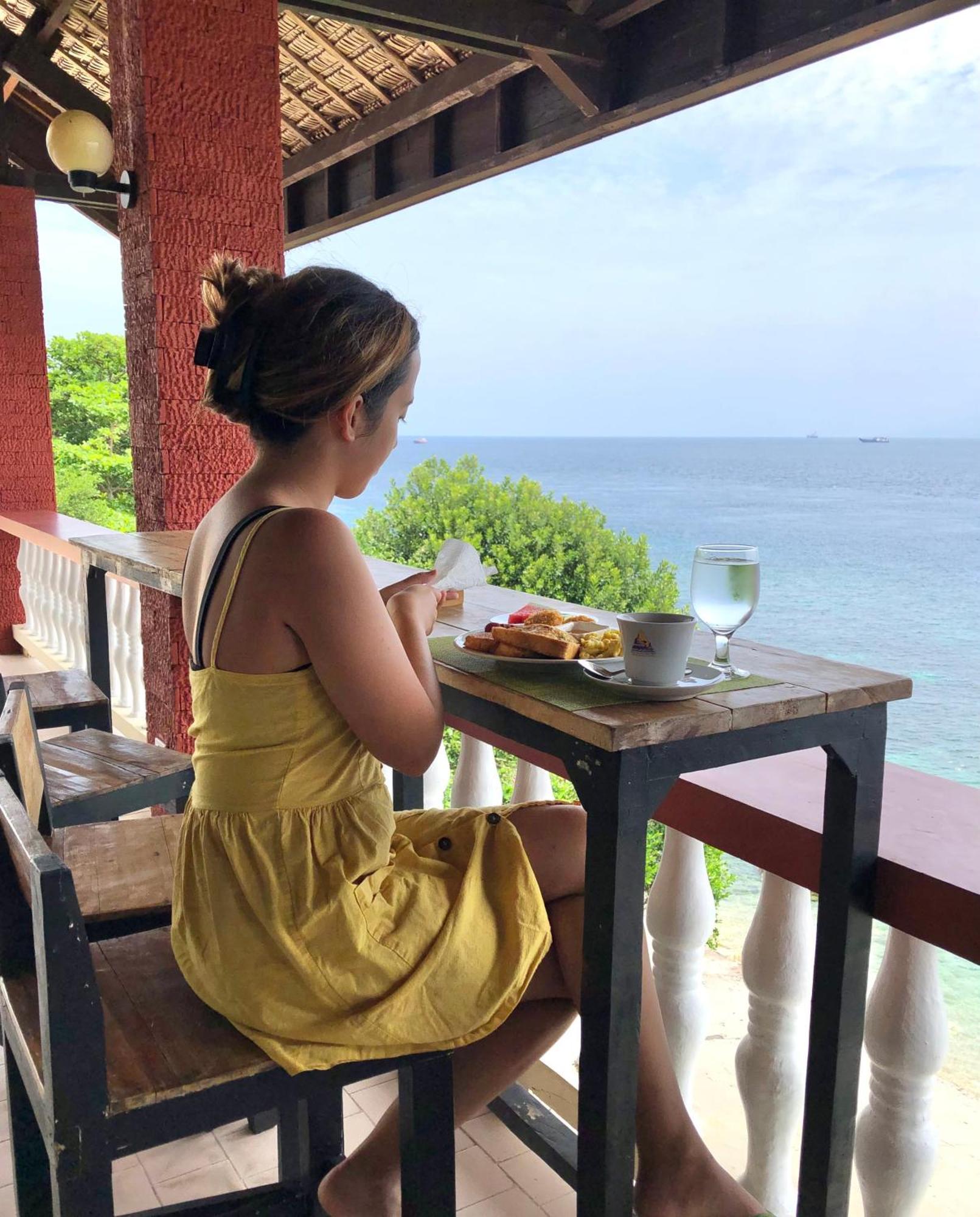 Wuthering Heights Bed & Breakfast By The Sea Dumaguete City Экстерьер фото