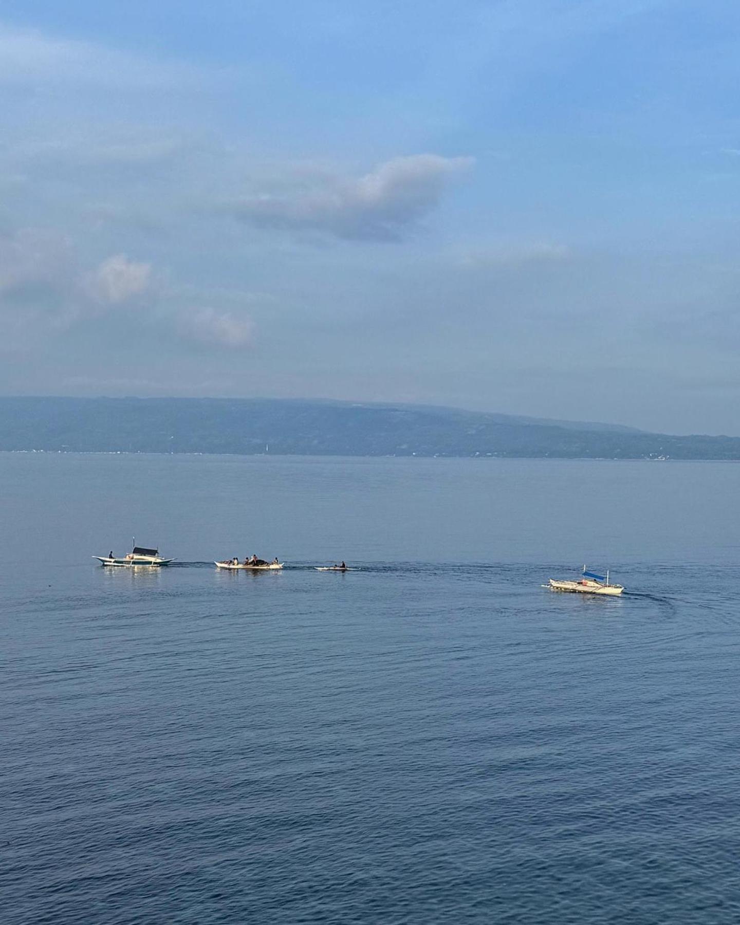 Wuthering Heights Bed & Breakfast By The Sea Dumaguete City Экстерьер фото
