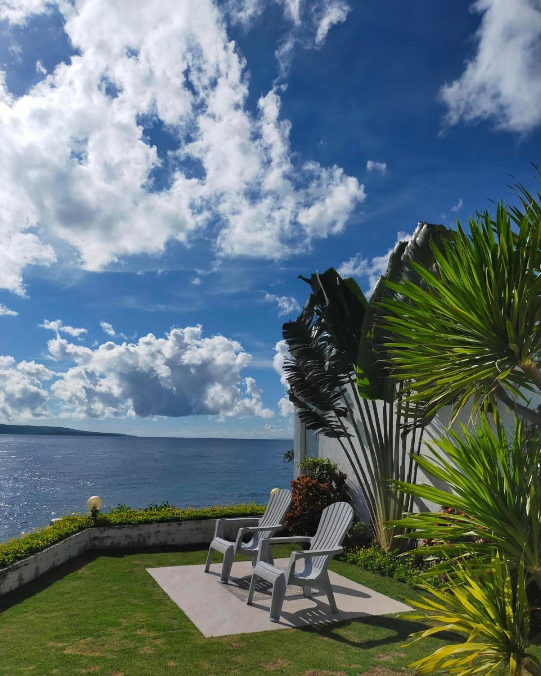 Wuthering Heights Bed & Breakfast By The Sea Dumaguete City Экстерьер фото